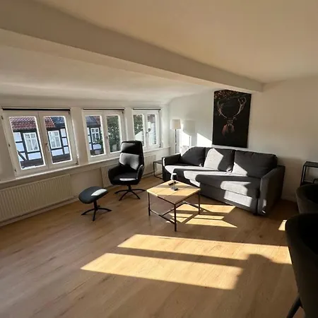 Living 1 - Modern & Zentral *